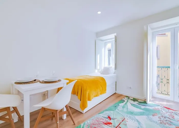 Graceful Studio Apartment 202