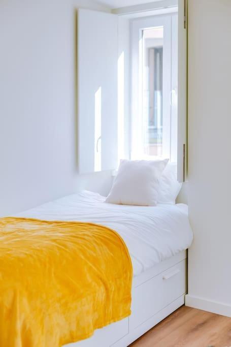 Graceful 202 Apartment